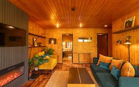 Kingswood Lodges